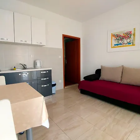 Antonio * ツァヴタット