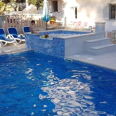 Antonio ツァヴタット