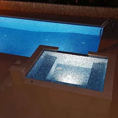 Antonio ツァヴタット